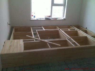连接榻榻米箱体