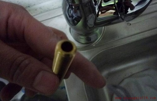 安装水槽配套挂片