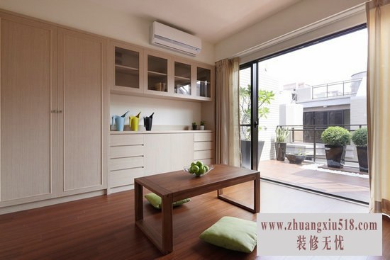 预留使用的佛堂空间,造景延伸亦可作为担任教职女主人的大书房。