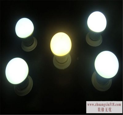 led۸