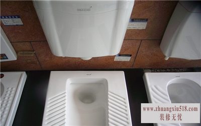 蹲便器水箱安装