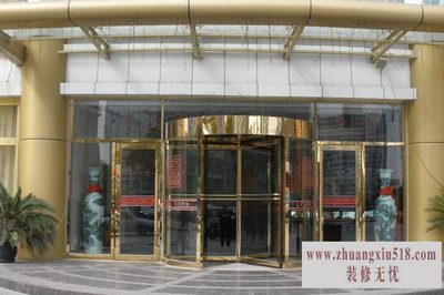 手动旋转门安装