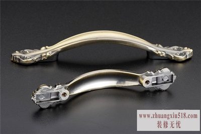 柜门拉手安装