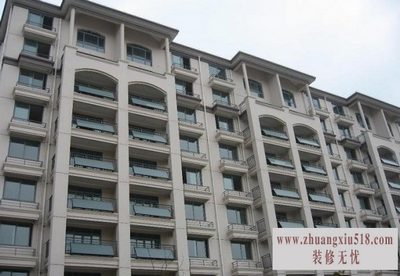 阳台壁挂太阳能安装