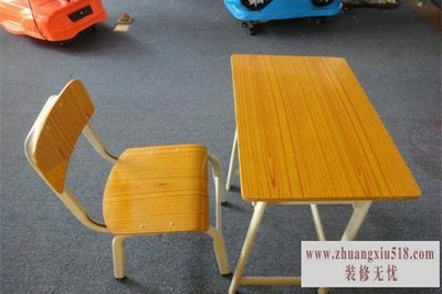 课桌椅厂家