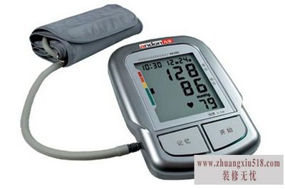 九安电子血压计怎么用