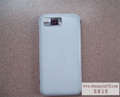 i900